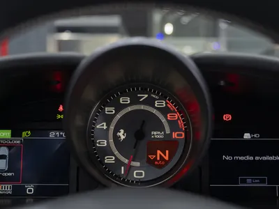 2020 فيراري جي تي سي 4 لوسو