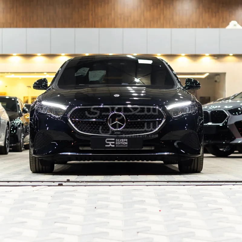 2025 مرسيدس - بنز إي 200