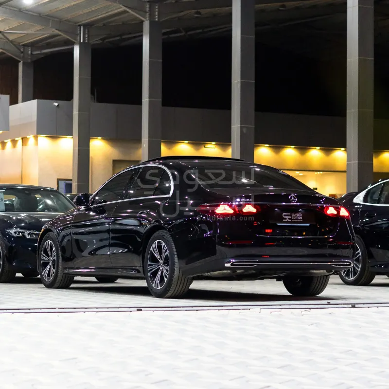 2025 مرسيدس - بنز إي 200