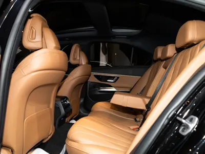 2025 مرسيدس - بنز إي 200