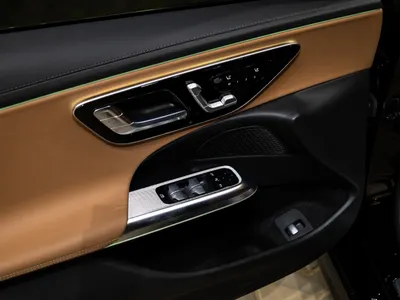 2025 مرسيدس - بنز إي 200