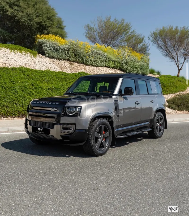 2022 لاند روفر ديفيندر اكس 110