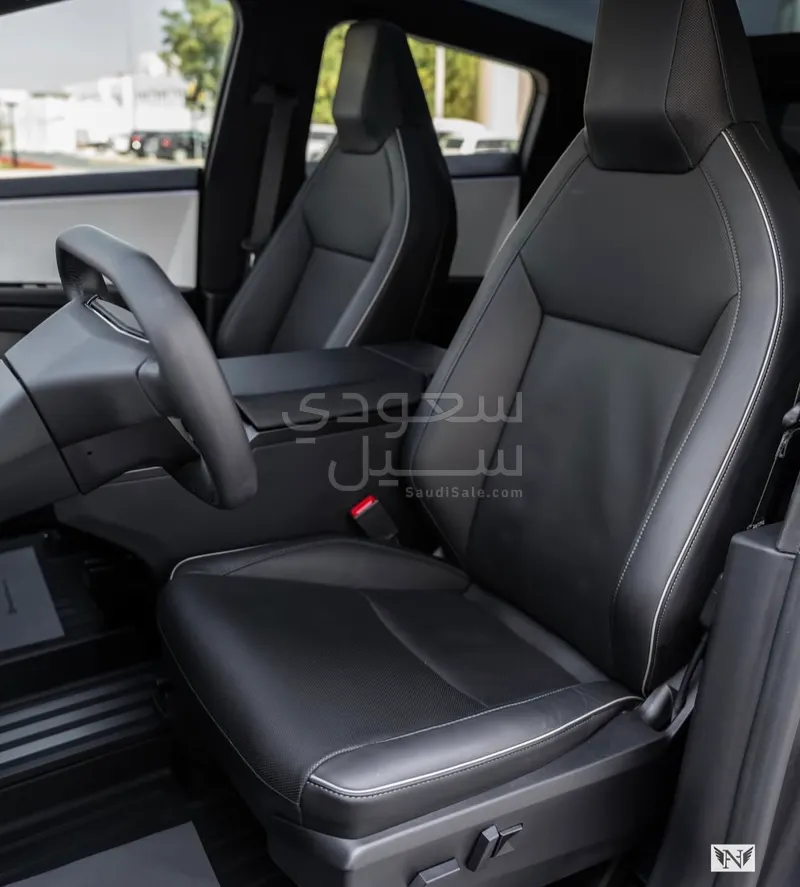 2024 تيسلا سايبر تراك