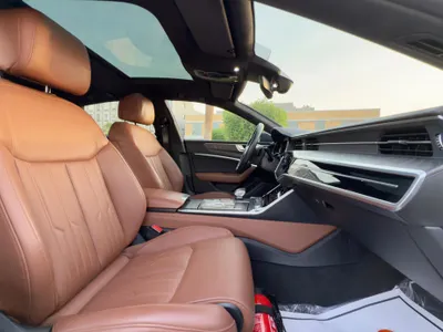 2022 اودي اي 7 55 تي اف اس اي