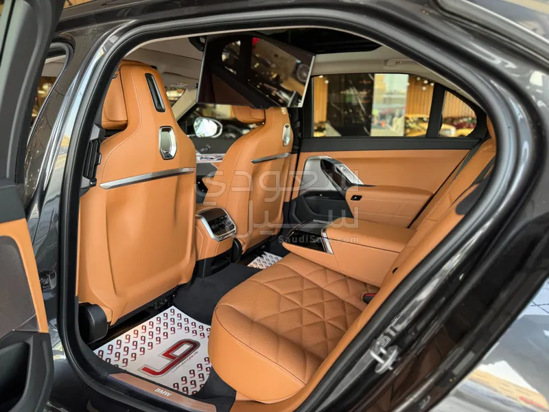 2026 بي ام دبليو الفئة السابعة 735أي