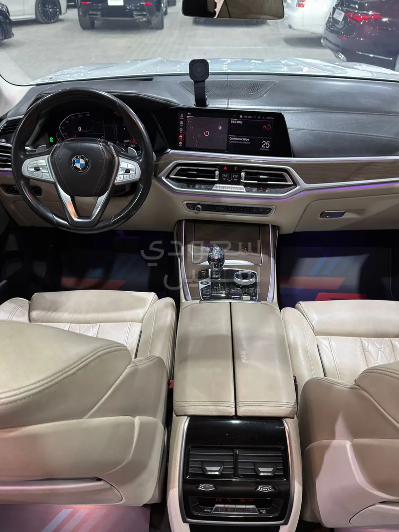 2021 بي ام دبليو الفئة اكس 7