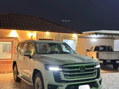 2025 تويوتا لاند كروزر جي اكس ار