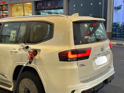 2025 تويوتا لاند كروزر جي اكس ار