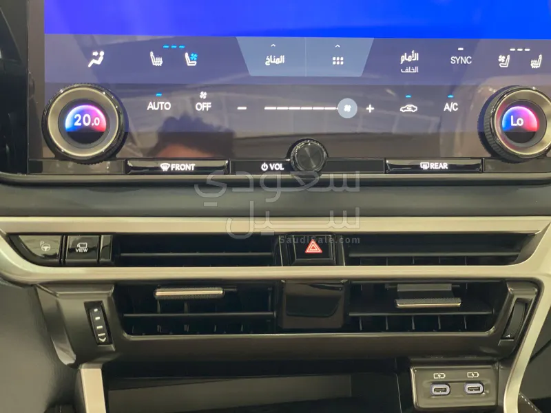 2024 لكزس أر إكس 350