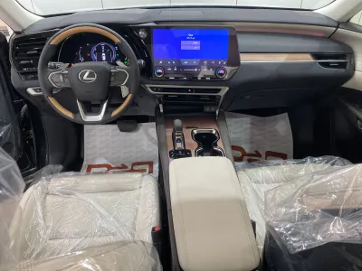 2024 لكزس أر إكس 350