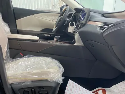 2024 لكزس أر إكس 350