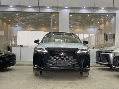 2024 لكزس أر إكس 350