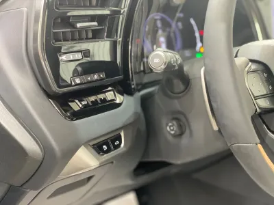 2024 لكزس أر إكس 350