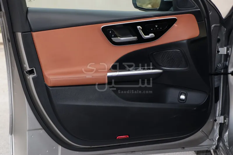 2022 مرسيدس - بنز سي 300