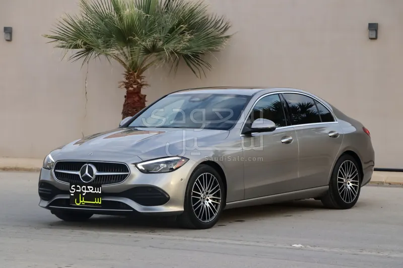 2022 مرسيدس - بنز سي 300