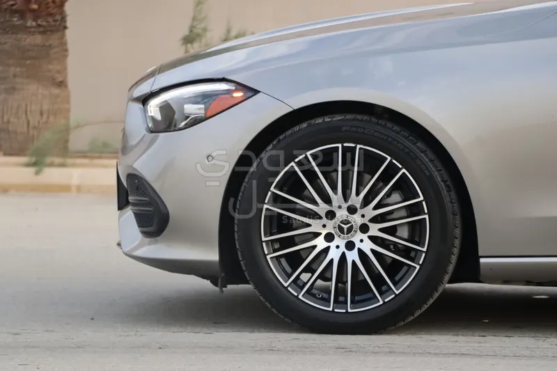 2022 مرسيدس - بنز سي 300