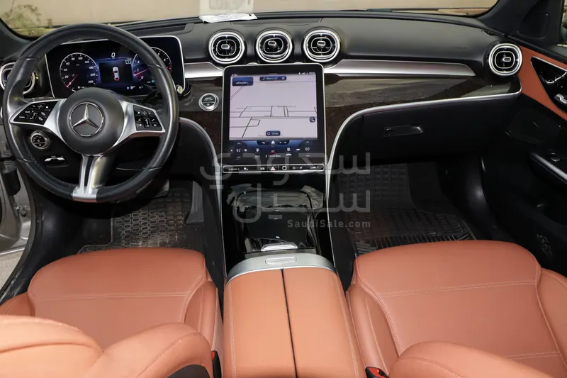 2022 مرسيدس - بنز سي 300