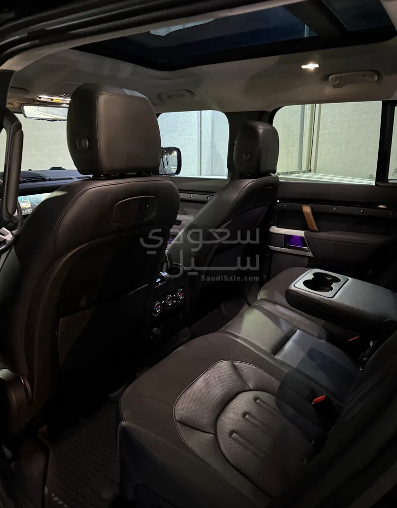 2020 لاند روفر ديفيندر اكس 110