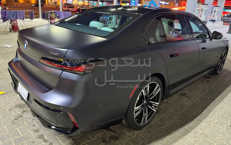 2024 بي ام دبليو الفئة السابعة 740أي