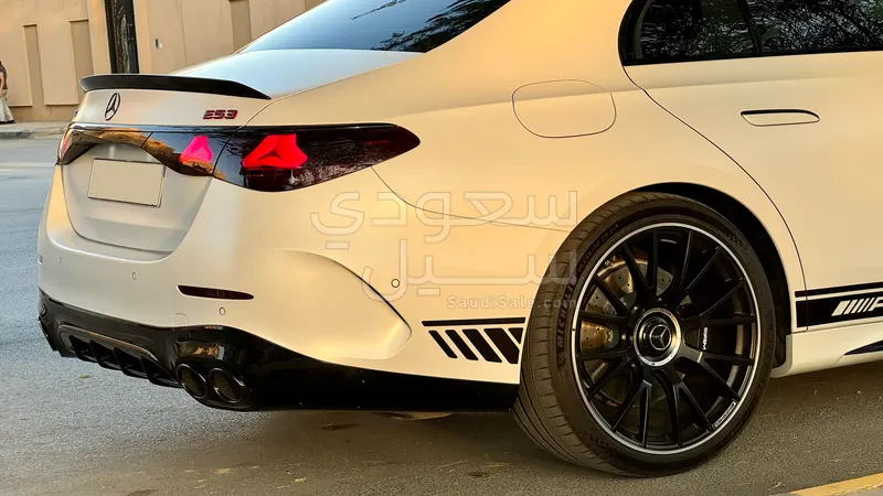 2025 مرسيدس - بنز إي 53 أي إم جي