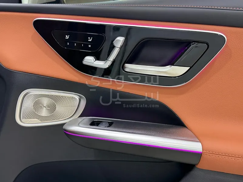 2025 مرسيدس - بنز جي إل سي 300