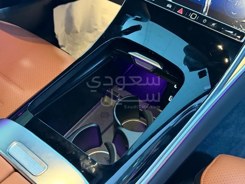 2025 مرسيدس - بنز جي إل سي 300