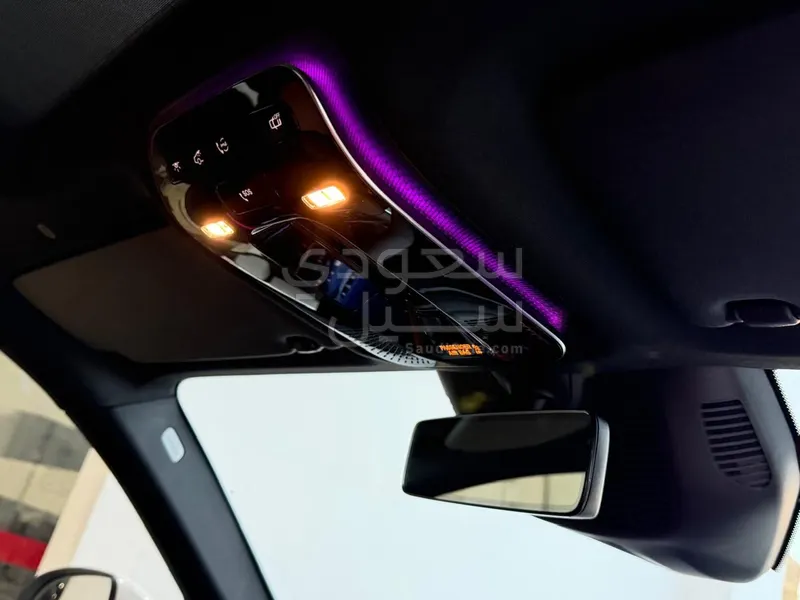 2025 مرسيدس - بنز جي إل سي 300