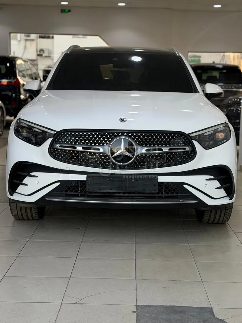 2025 مرسيدس - بنز جي إل سي 300