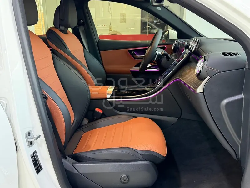 2025 مرسيدس - بنز جي إل سي 300