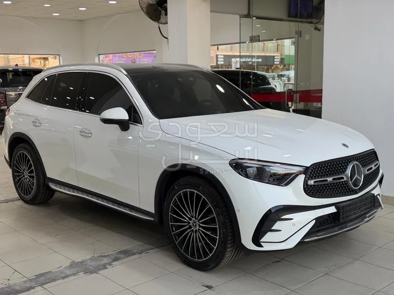 2025 مرسيدس - بنز جي إل سي 300