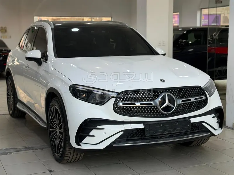 2025 مرسيدس - بنز جي إل سي 300