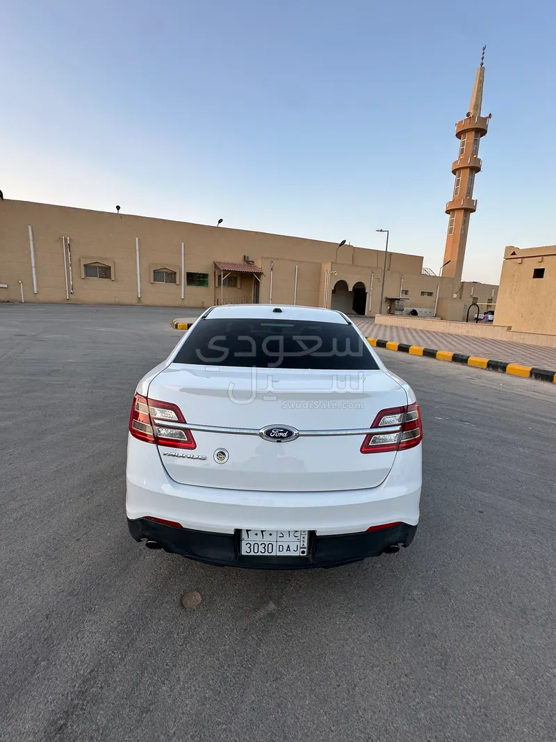 2017 فورد توروس