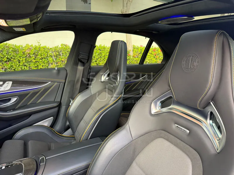 2022 مرسيدس - بنز إي 63إس أي إم جي
