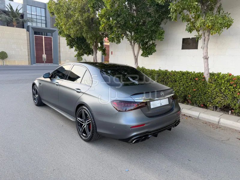 2022 مرسيدس - بنز إي 63إس أي إم جي