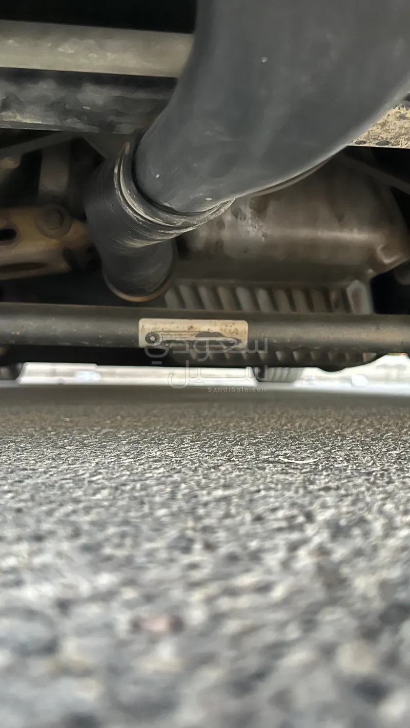 1985 بي ام دبليو الفئة السابعة 745 إل أي