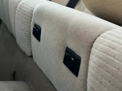 1985 بي ام دبليو الفئة السابعة 745 إل أي