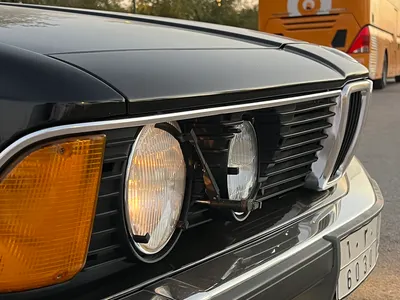 1985 بي ام دبليو الفئة السابعة 745 إل أي