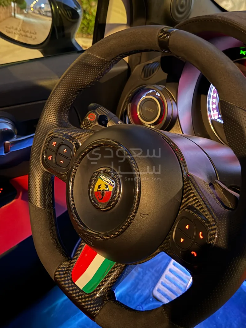 2020 فيات ابارث 695 بايبوستو