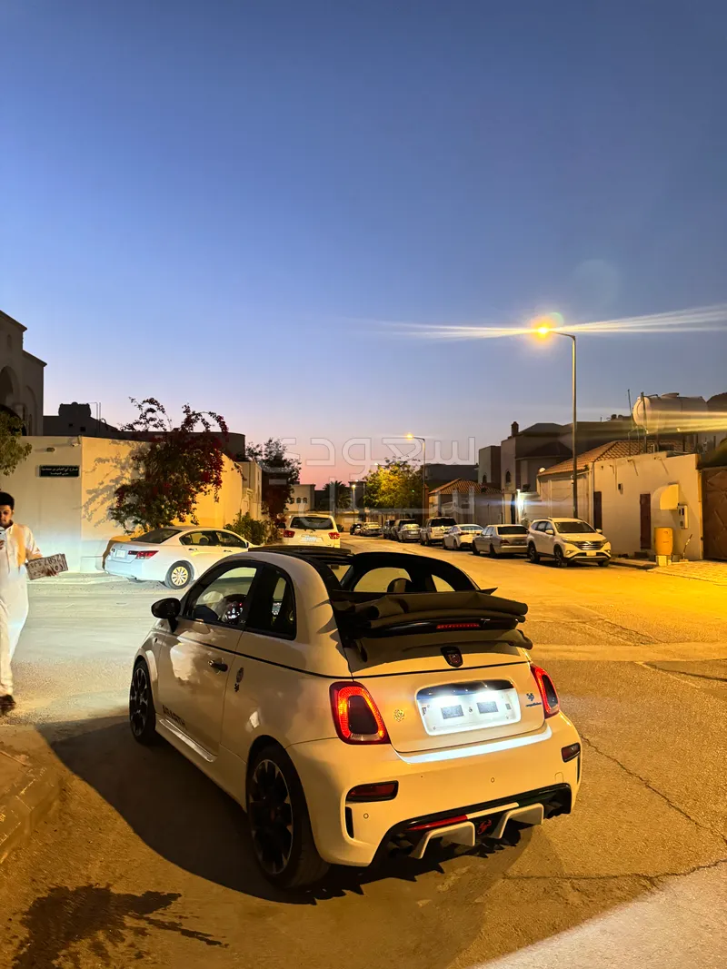 2020 فيات ابارث 695 بايبوستو