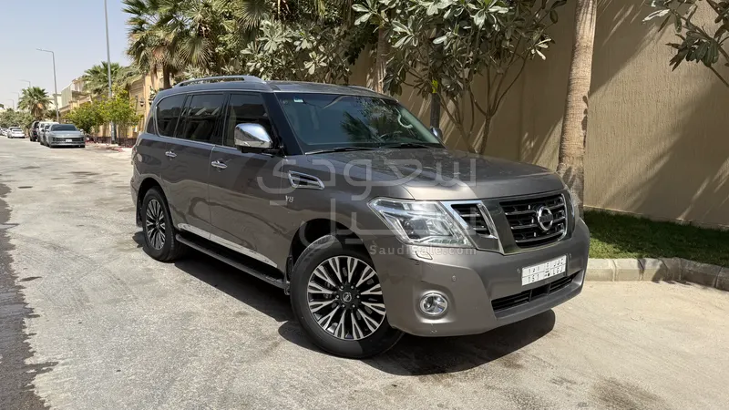 2016 نيسان باترول بلاتينيوم