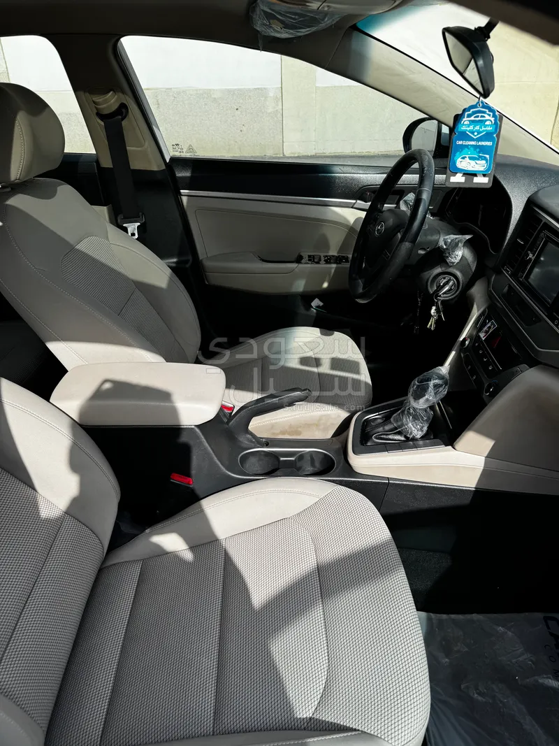 2017 هيونداي النترا