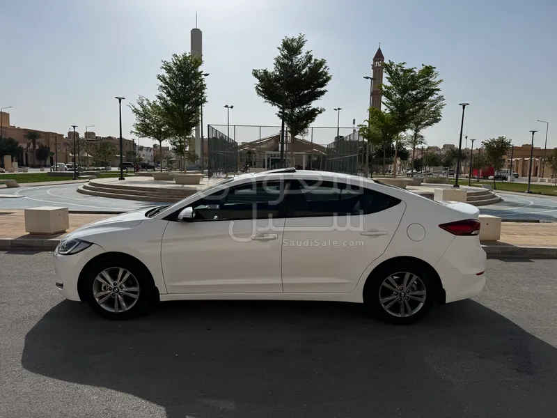 2017 هيونداي النترا