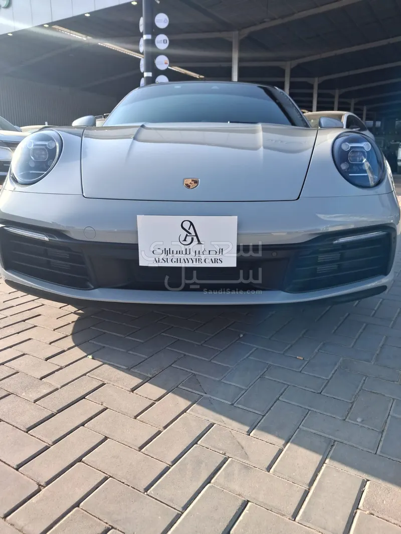 2025 Porsche 911 Carrera