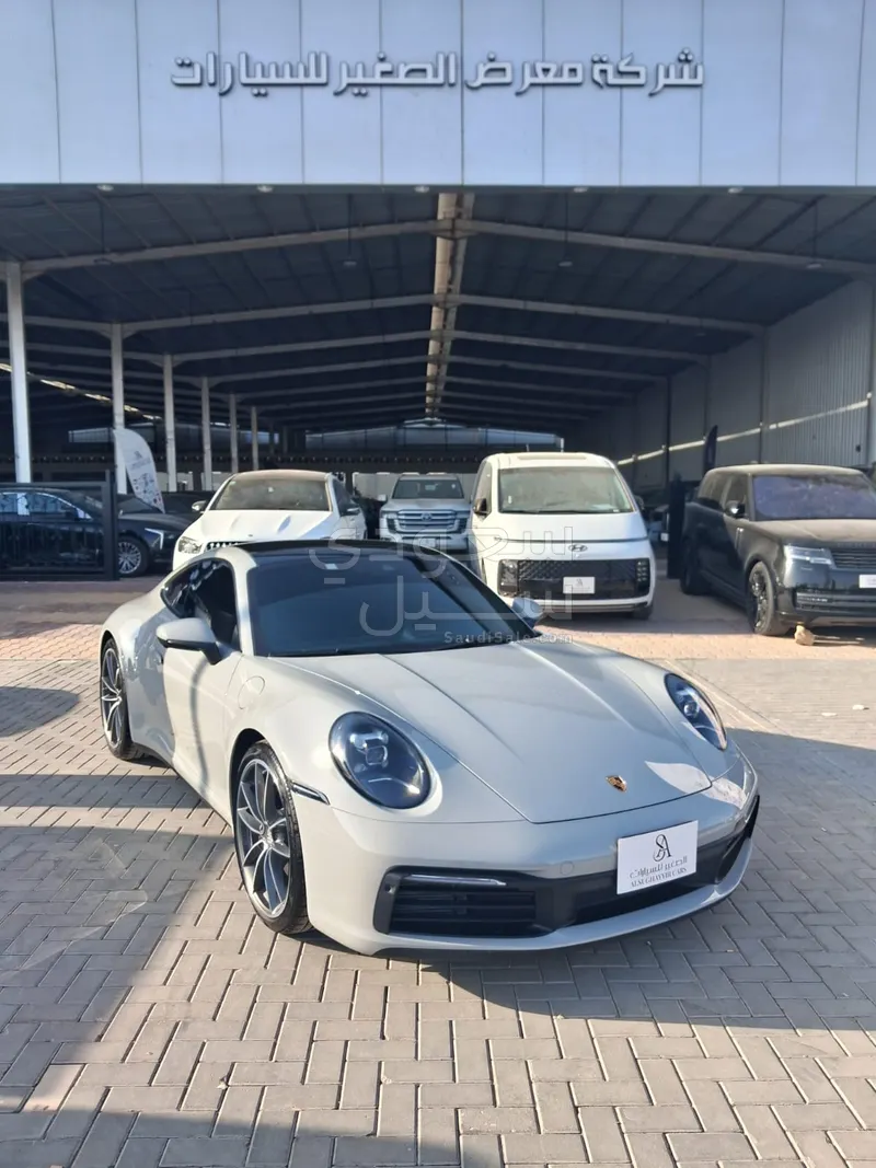 2025 Porsche 911 Carrera