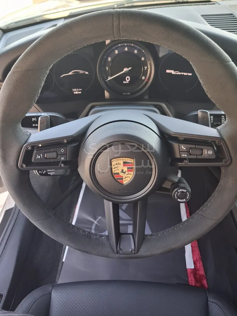 2025 Porsche 911 Carrera