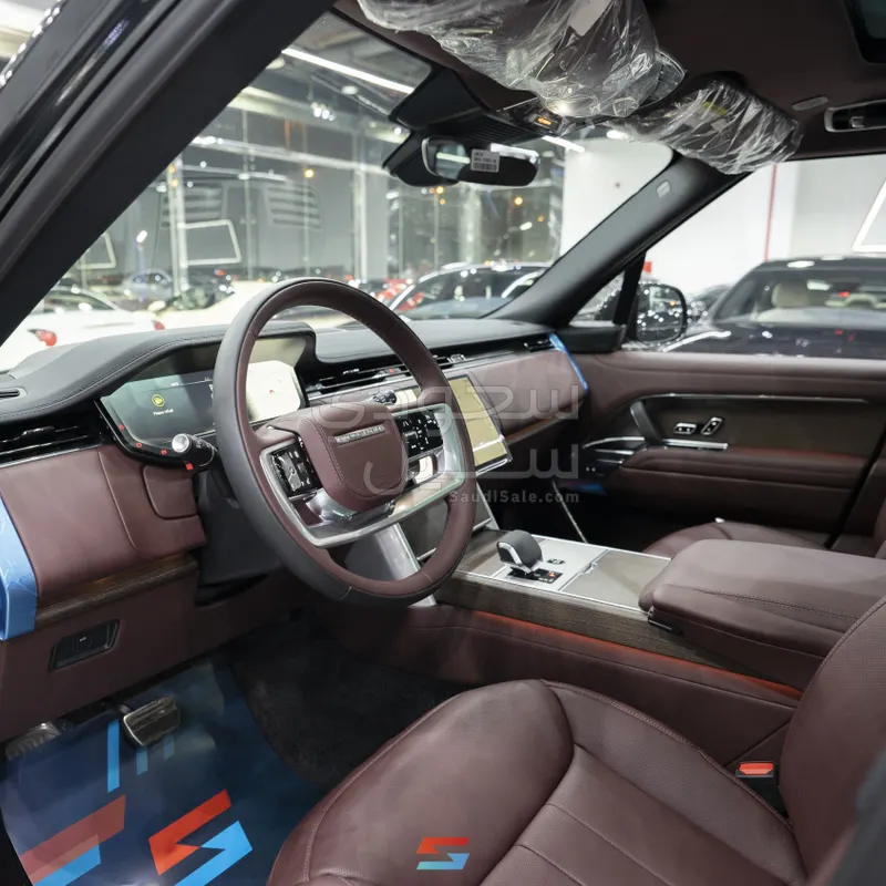 2025 Land Rover Range Rover HSE