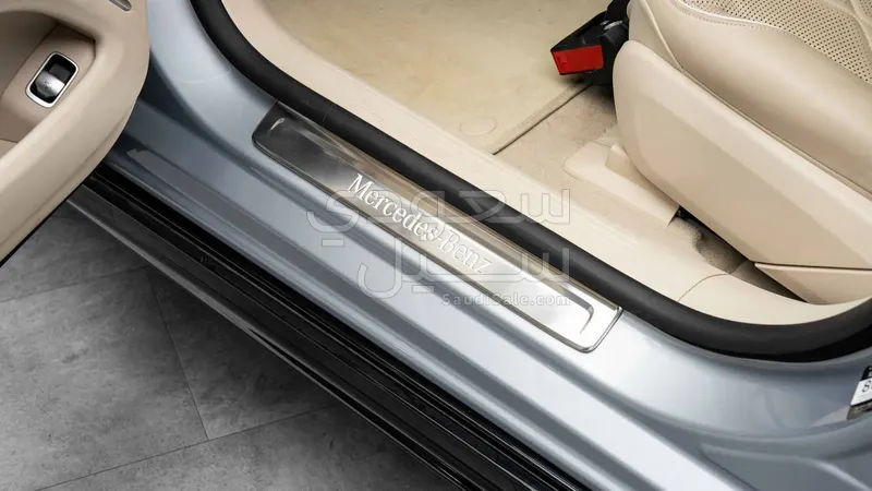 2022 مرسيدس - بنز إي كيو إس 580