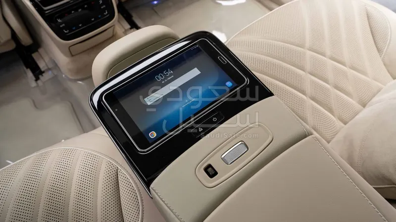 2022 مرسيدس - بنز إي كيو إس 580