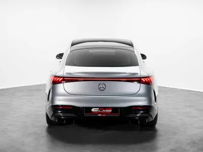 2022 مرسيدس - بنز إي كيو إس 580