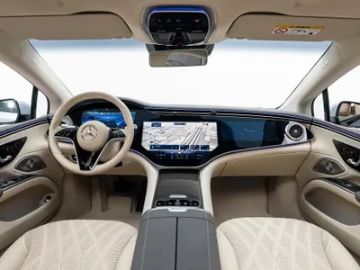 2022 مرسيدس - بنز إي كيو إس 580